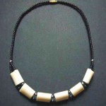 Bone Bead Short Necklace – Cream NBC3